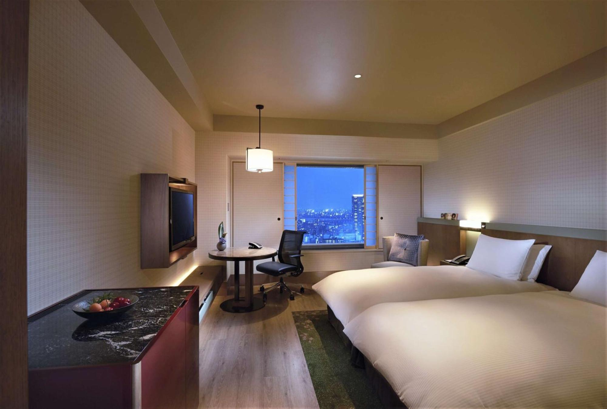 Hilton Osaka Hotel Exterior photo